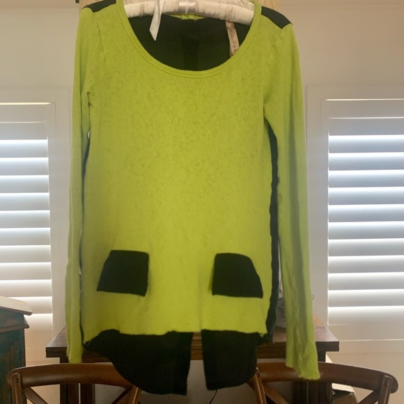 Light Spring sweater - Picture 2 of 4